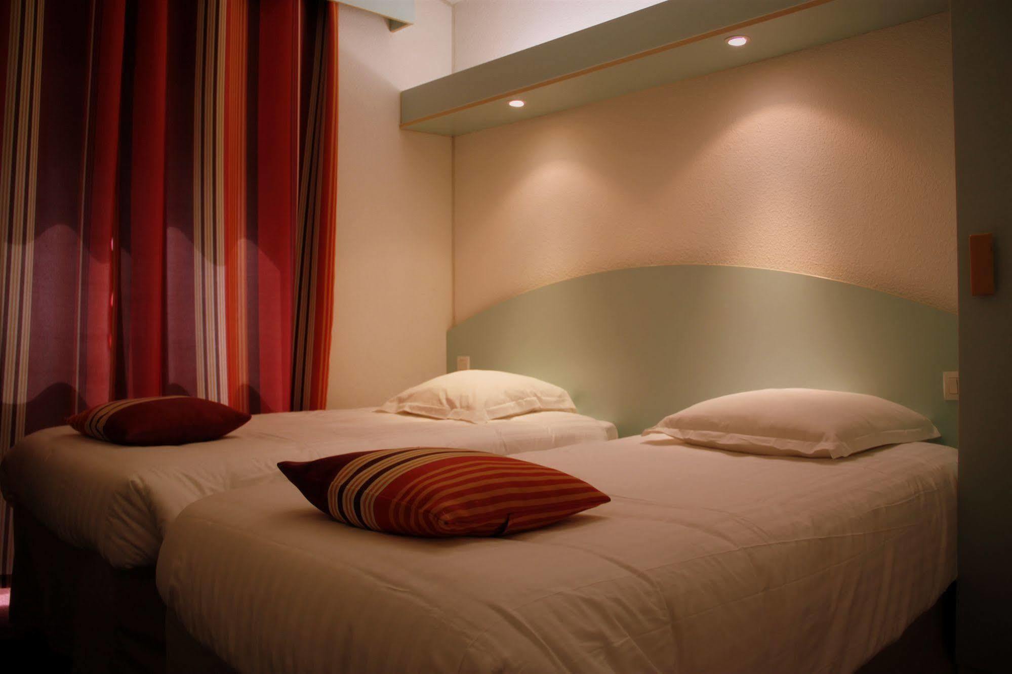 Agape Hotel Bessines Exterior foto
